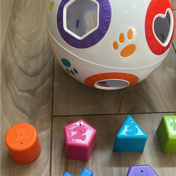 Colorful Shape Sorting Toy Set - Picture 2 of 3